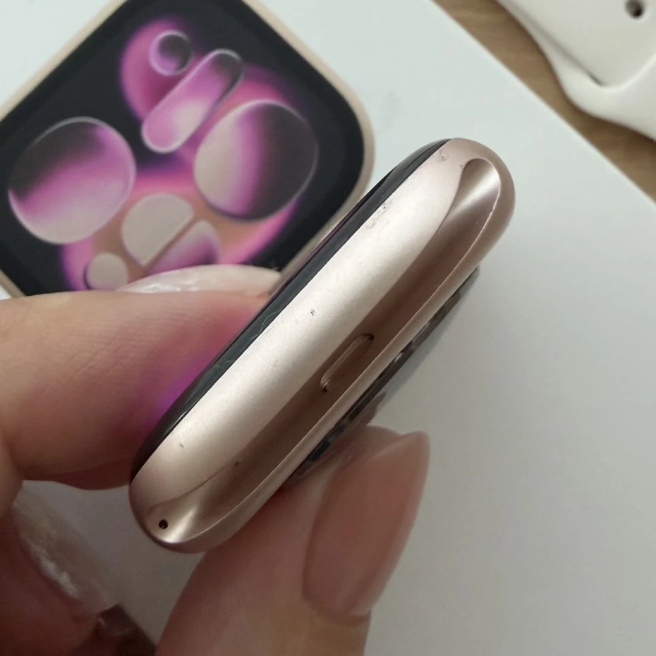 台中 保固2026/12 Apple Watch 11 46mm GPS S11 鋁金屬 金色 全新M/L運動錶帶