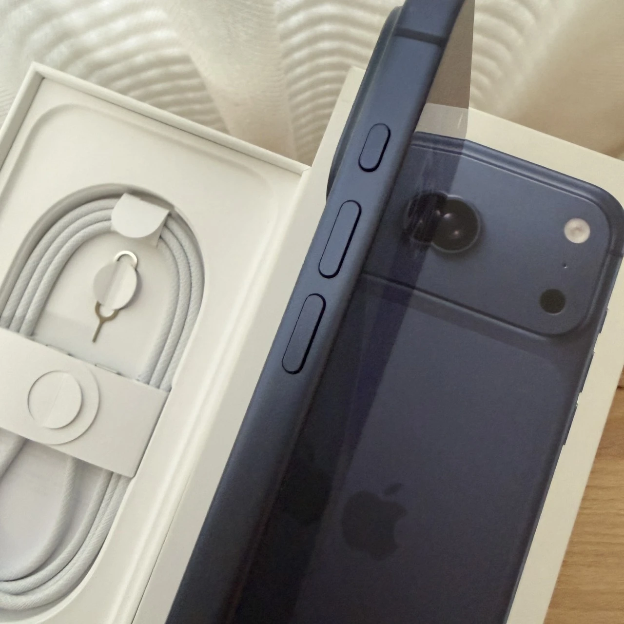 台中 保固2027/4 Apple iPhone 17 Pro Max 512G 6.9吋 藍色 少用,外觀很新!電池100!