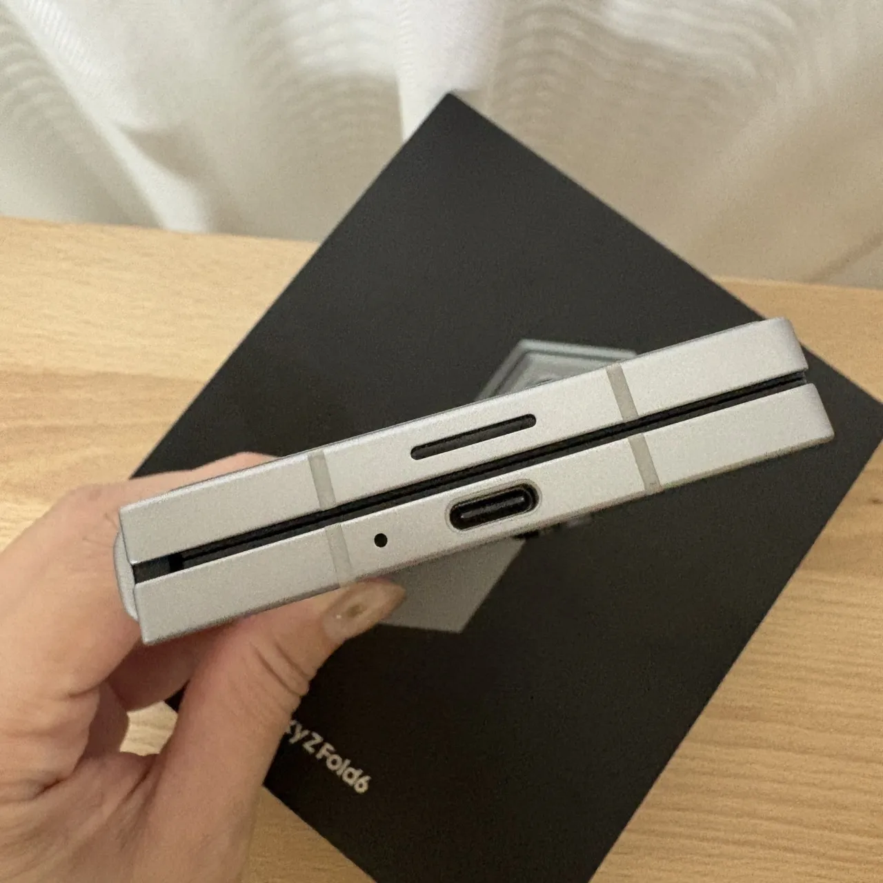 台中 保固2026/7 三星 Samsung Galaxy Z Fold6 12G 256G 銀色 外觀漂亮!功能正常!