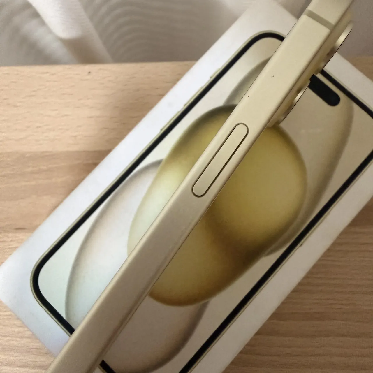 台中 Apple iPhone 15 128G 6.1吋 黃色 外觀不錯!功能正常!無維修過!