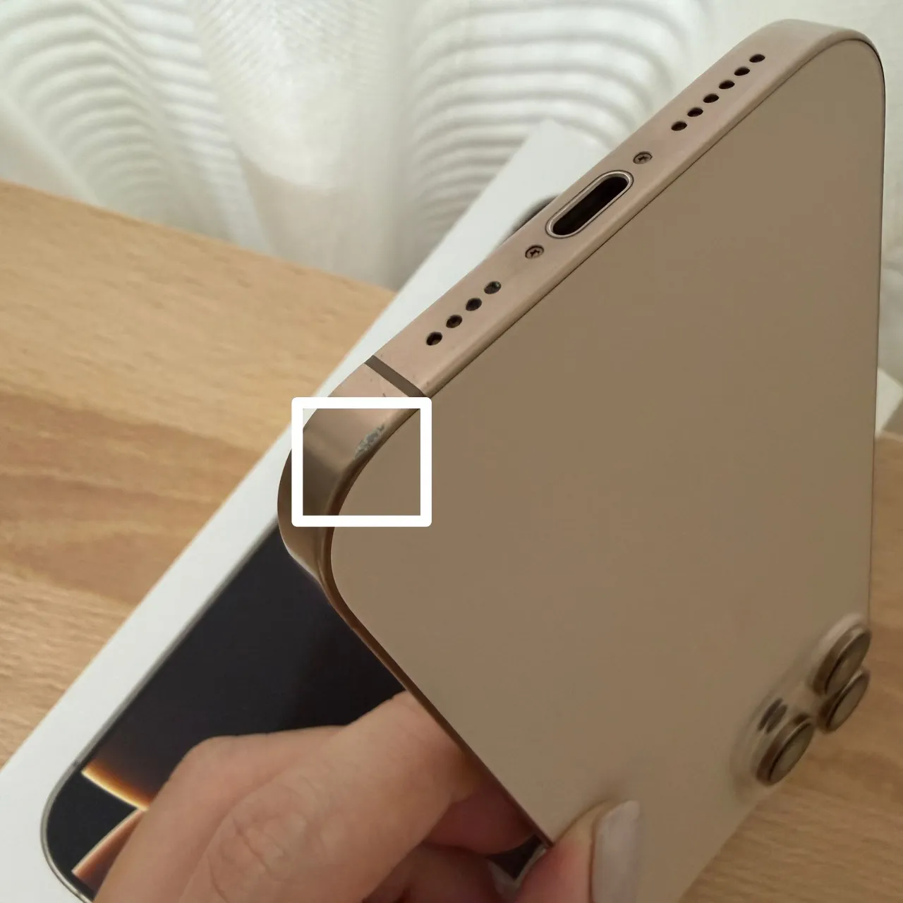 台中 Apple iPhone 16 Pro Max 256G 6.9吋 金色 電池90%!無維修過!外觀不錯！