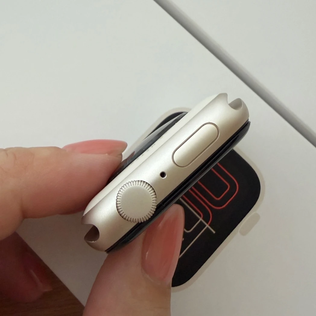 Apple Watch SE3 44mm gps 星光色