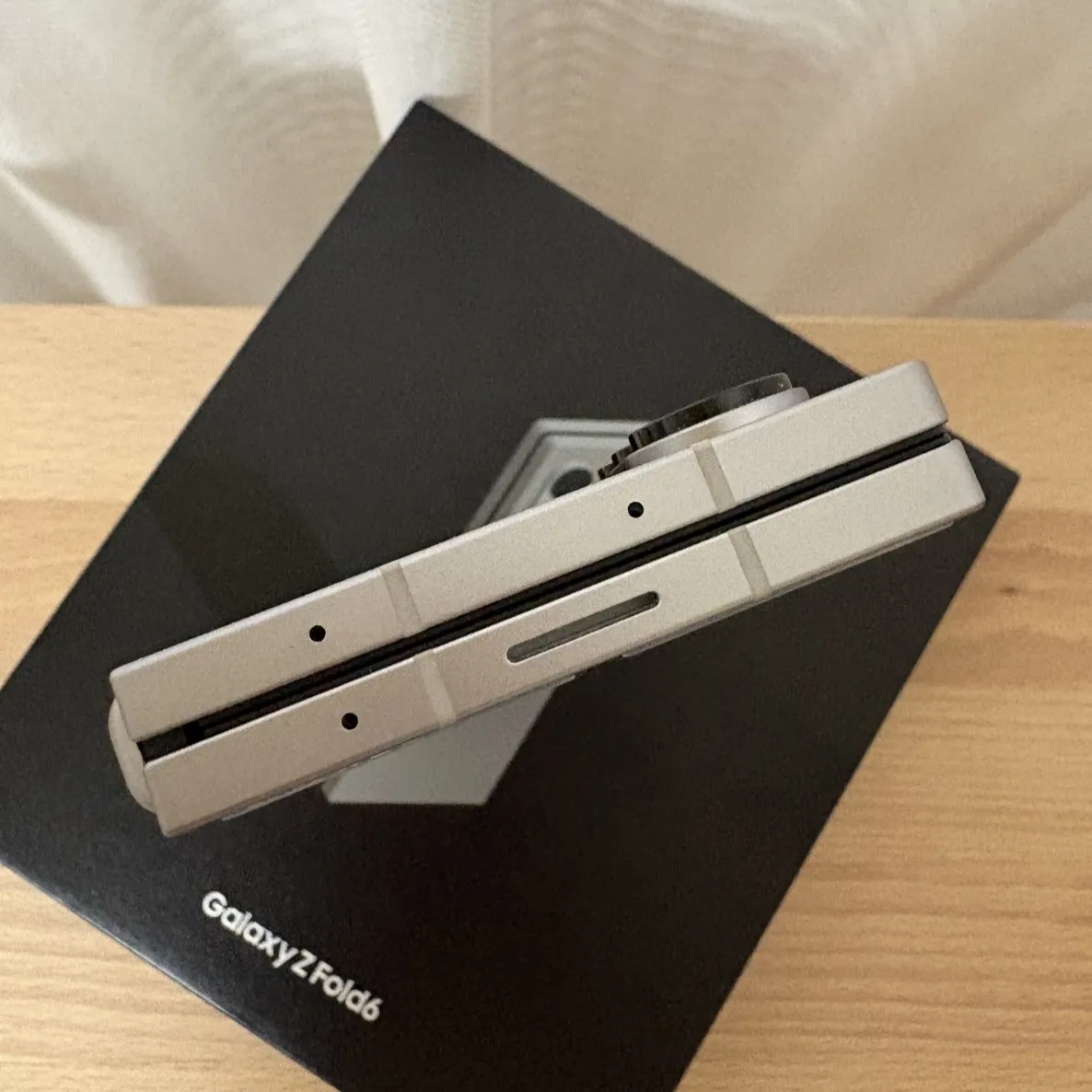 台中 保固2026/7 三星 Samsung Galaxy Z Fold6 12G 256G 銀色 外觀漂亮!功能正常!
