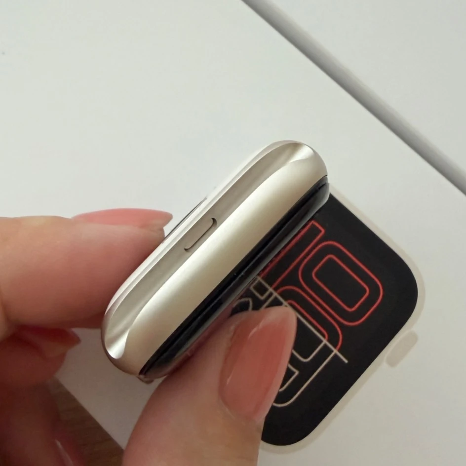 Apple Watch SE3 44mm gps 星光色