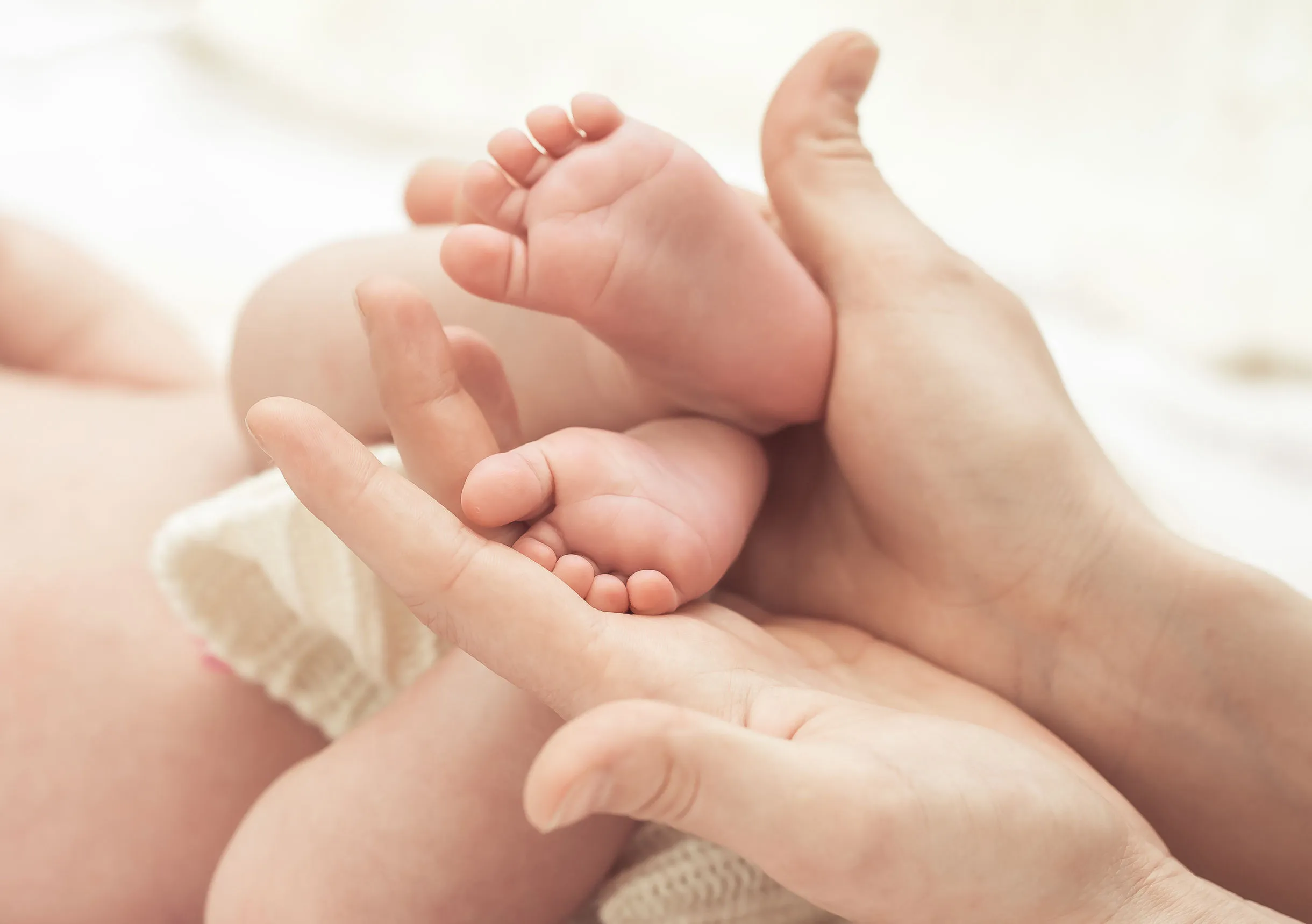 月嫂和月子中心怎麼選？ 月嫂推薦｜台中月嫂推薦、高雄月嫂推薦