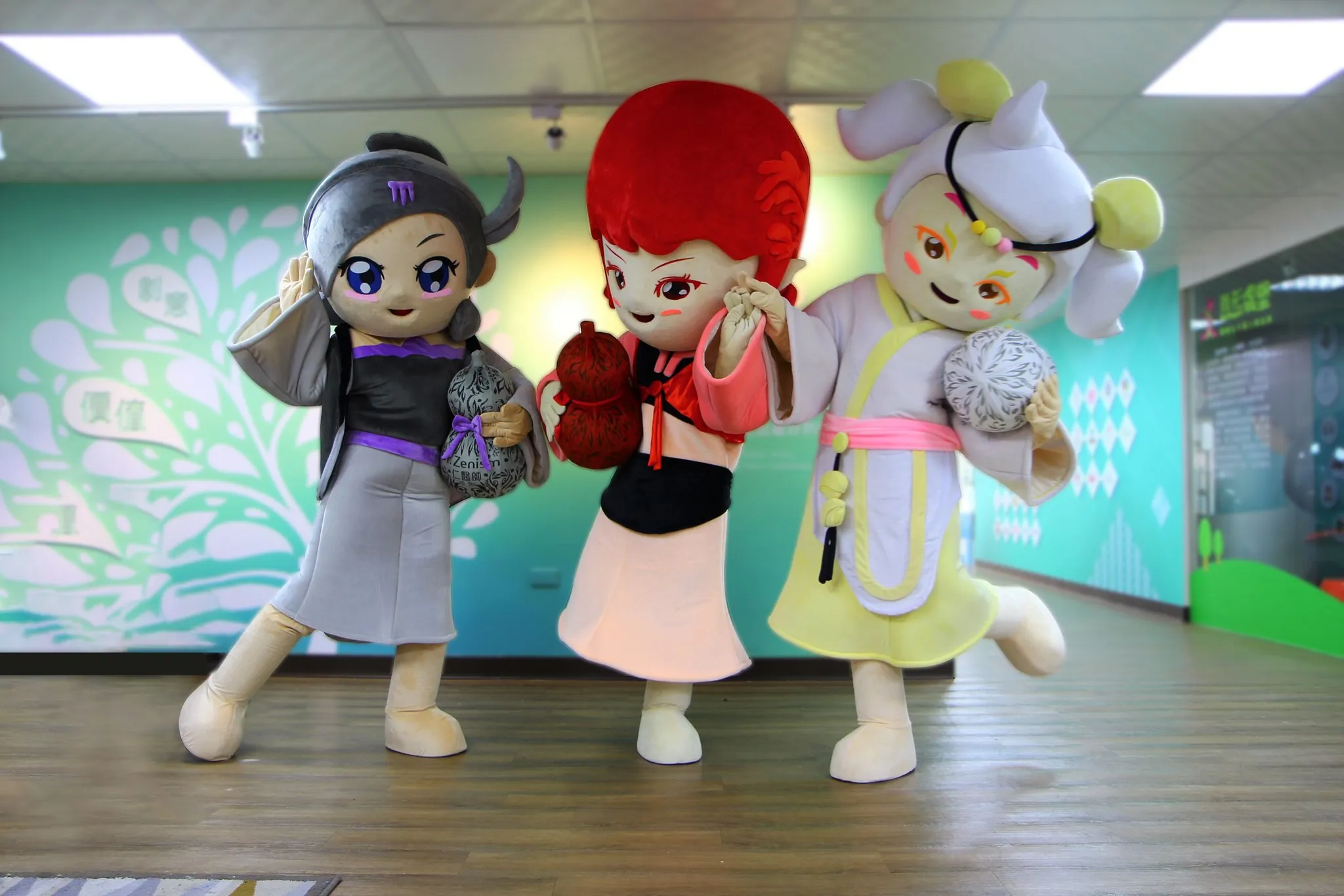 吉祥物真功夫，五行美人登場