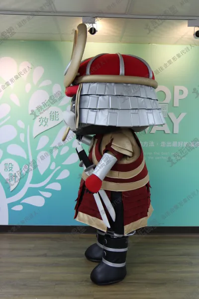碳佐麻里：黑牛武士