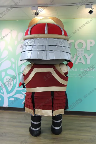 碳佐麻里：黑牛武士