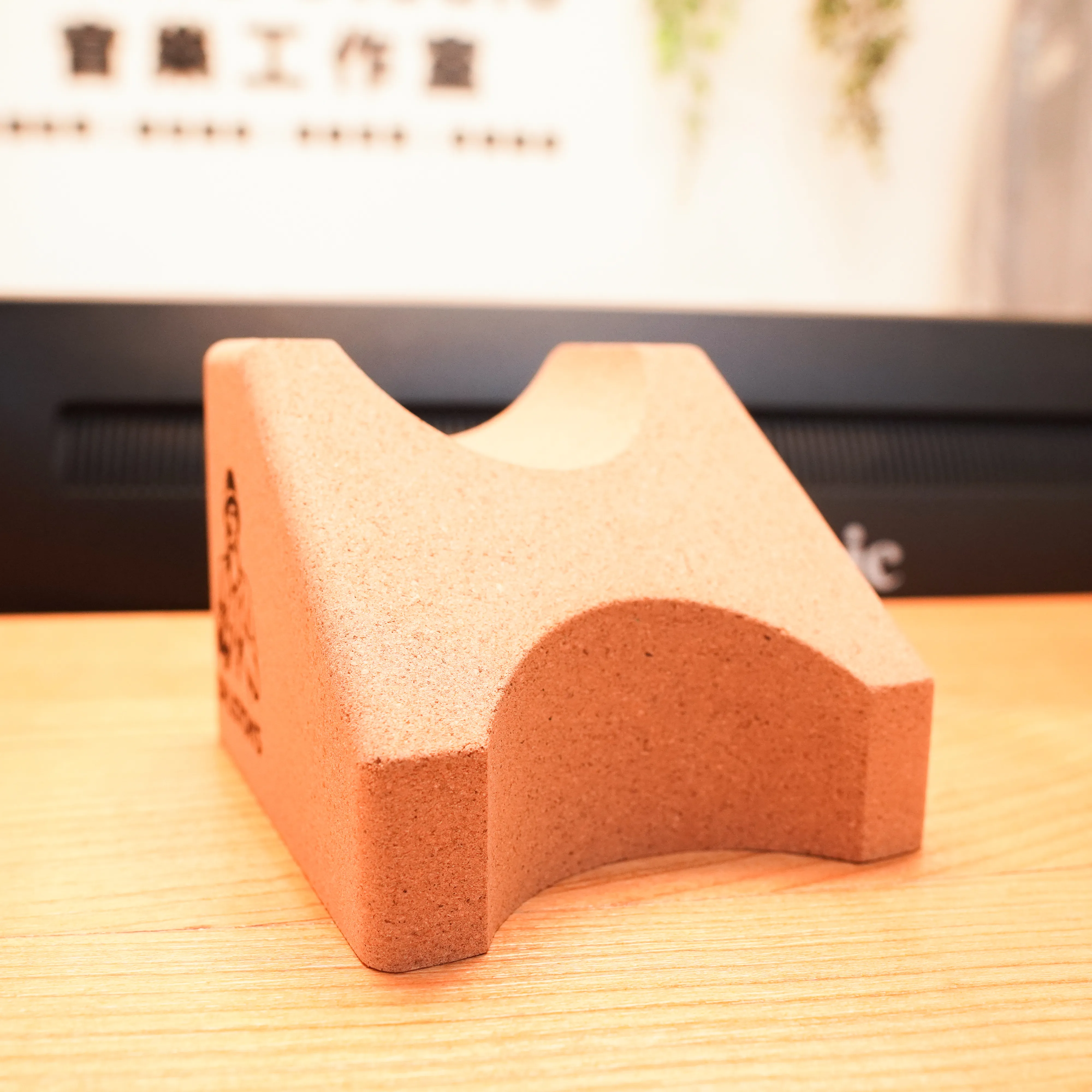 Dr.Liston’s 職人級樂器護理 配件系列 100%軟木吉他頸托DR-SNR-01