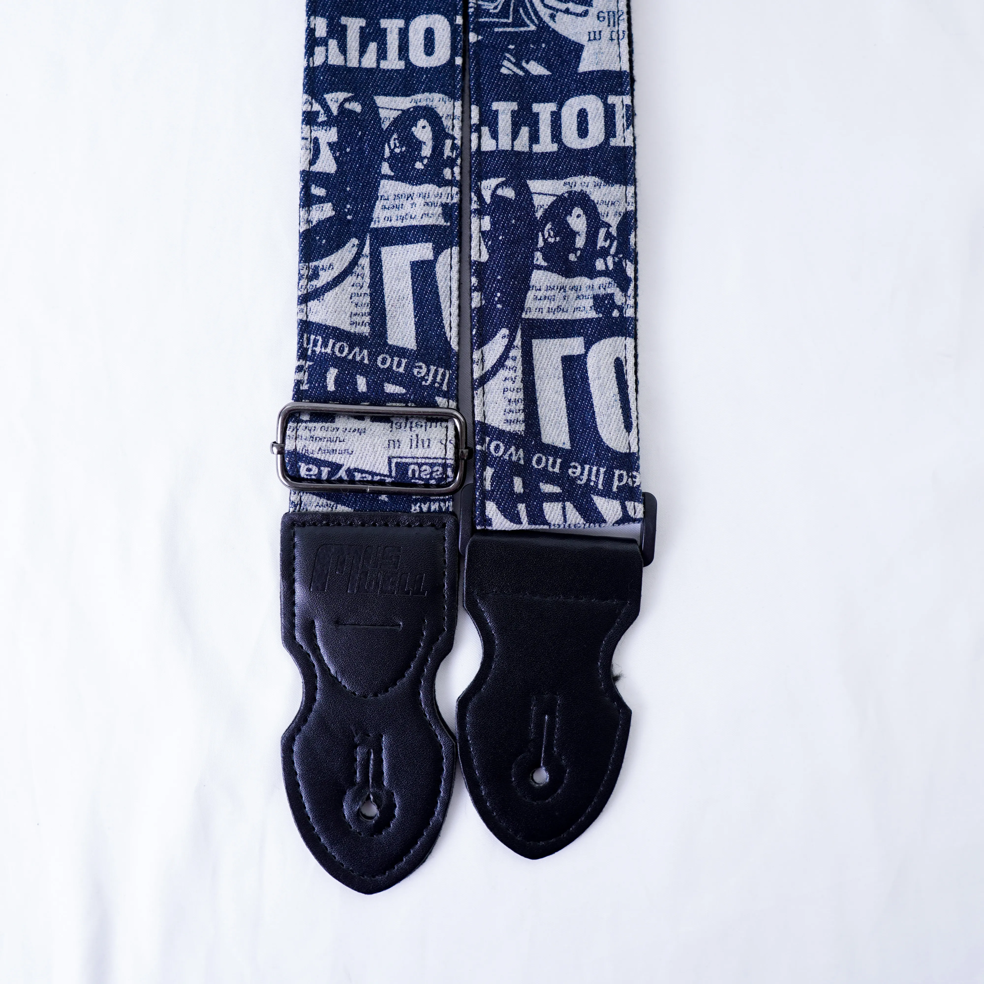 Muswell 背帶 復古牛仔 深色文字MCG-155