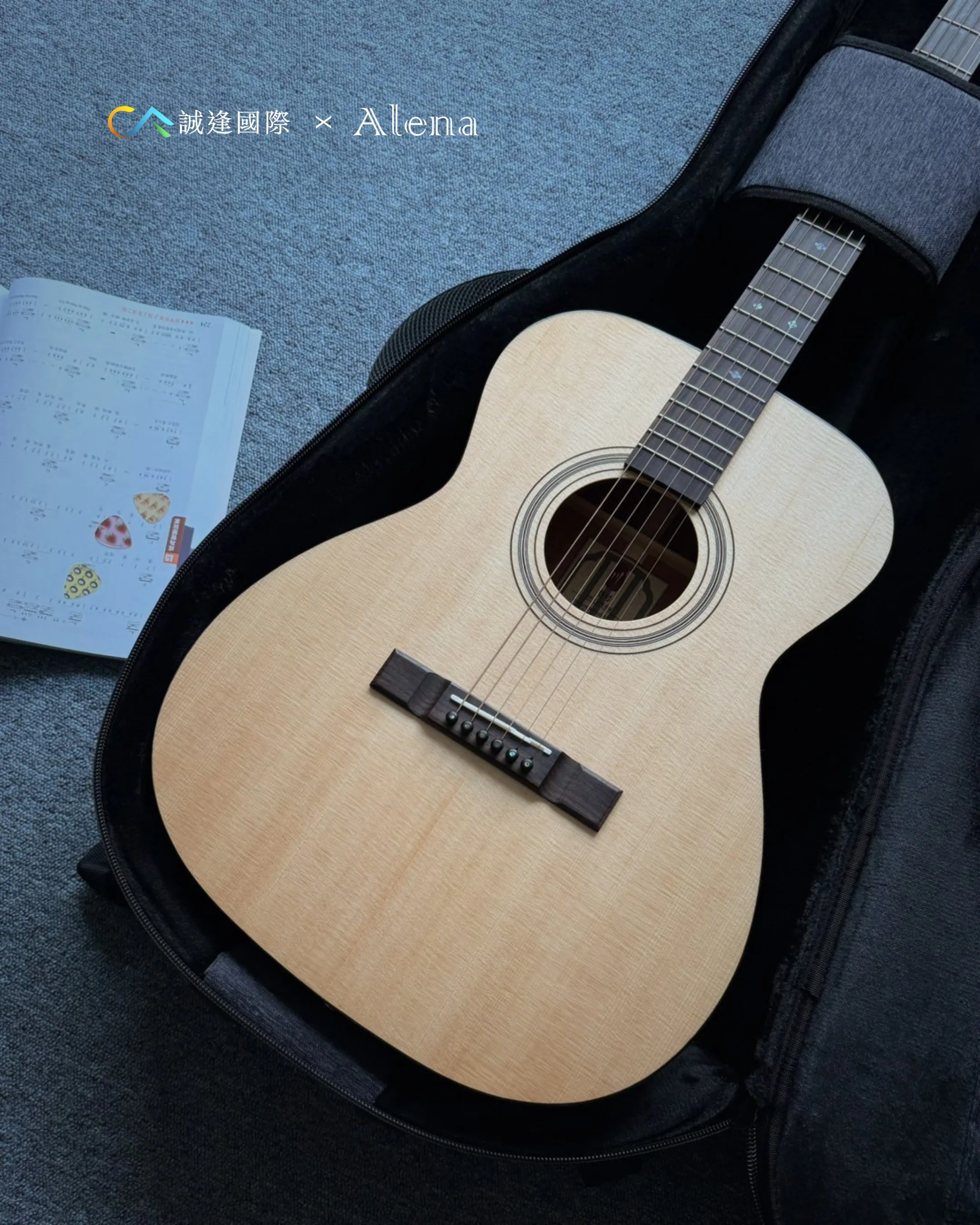 Alena YH1020-D 民謠吉他厚袋