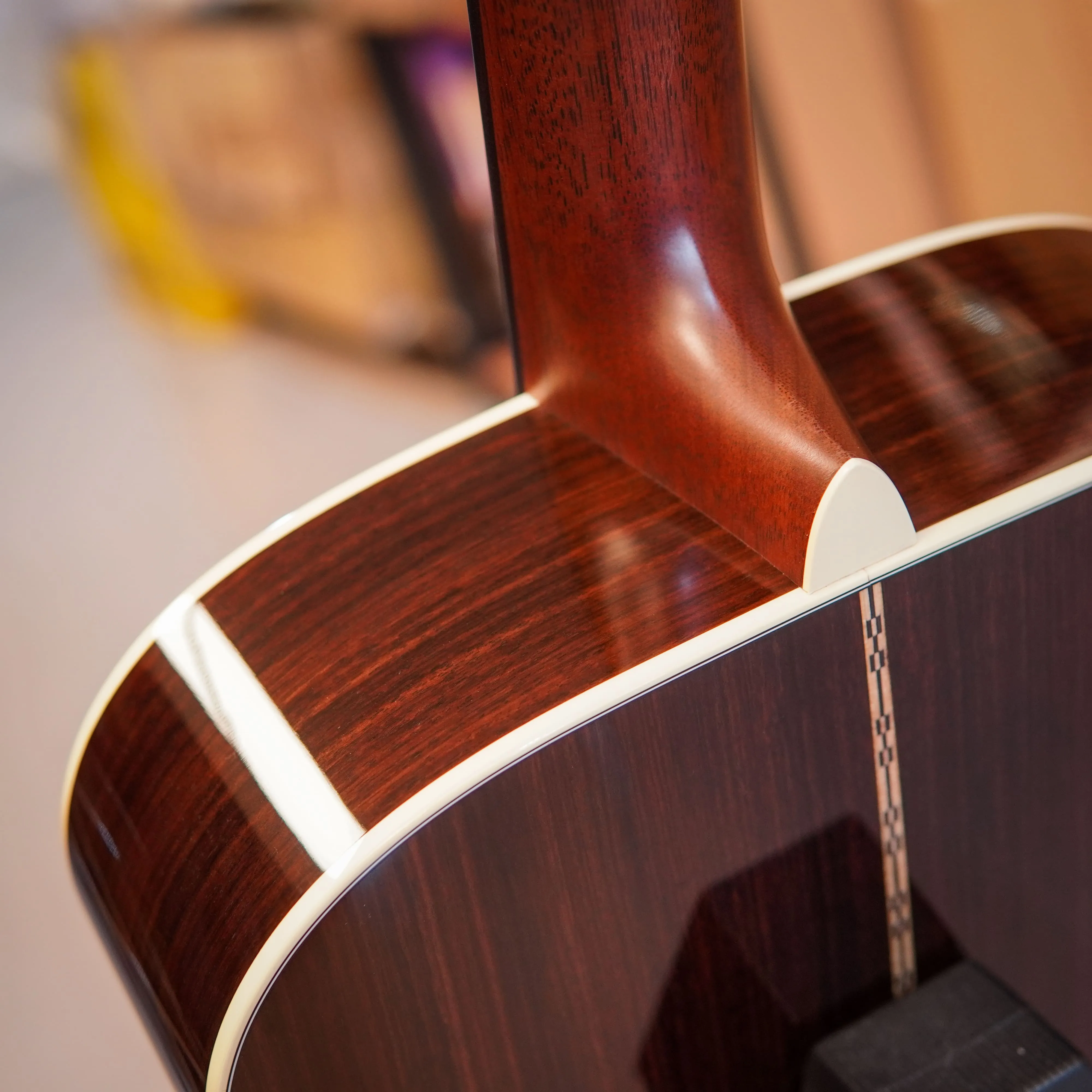 Martin OM28 Ambertone