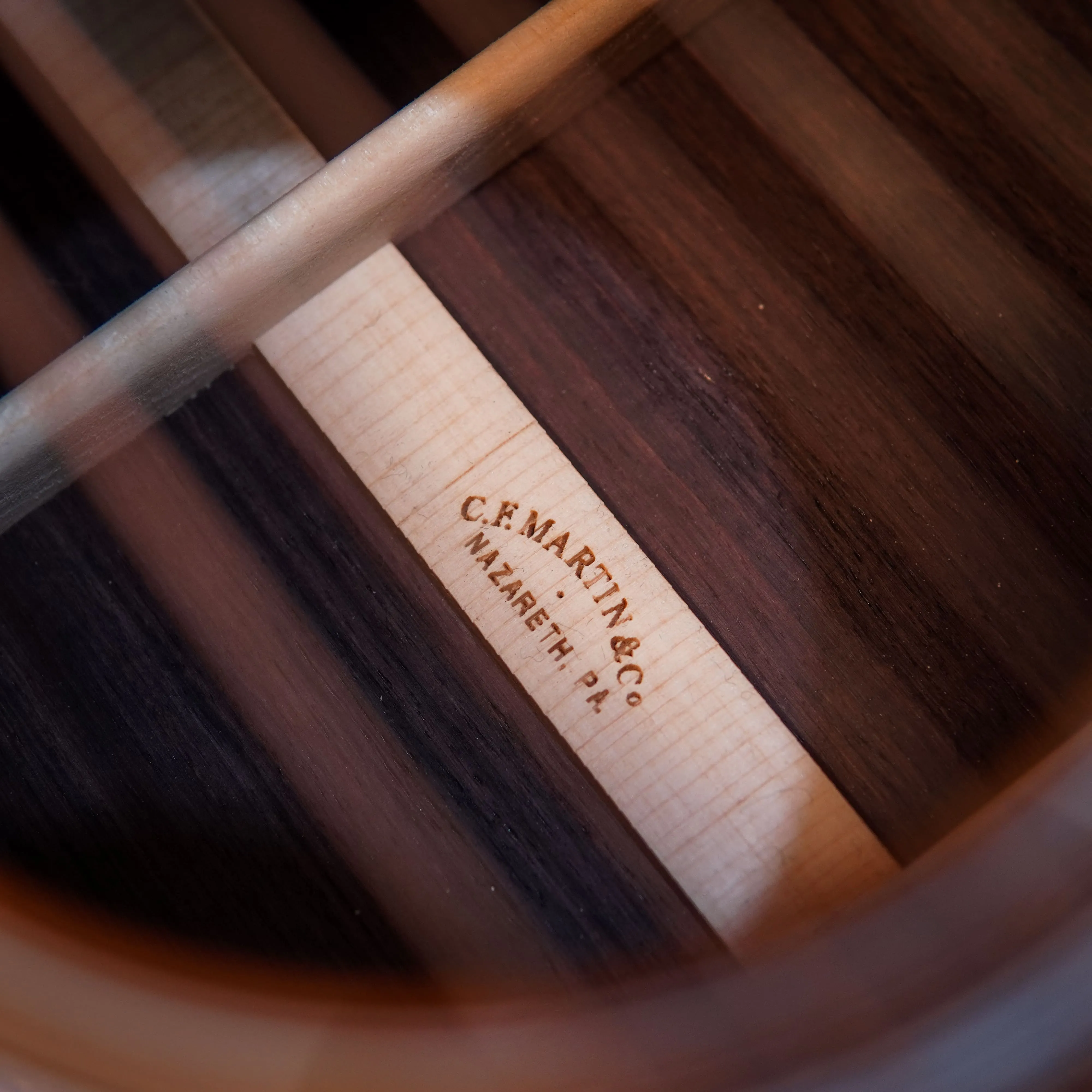 Martin OM28 Ambertone