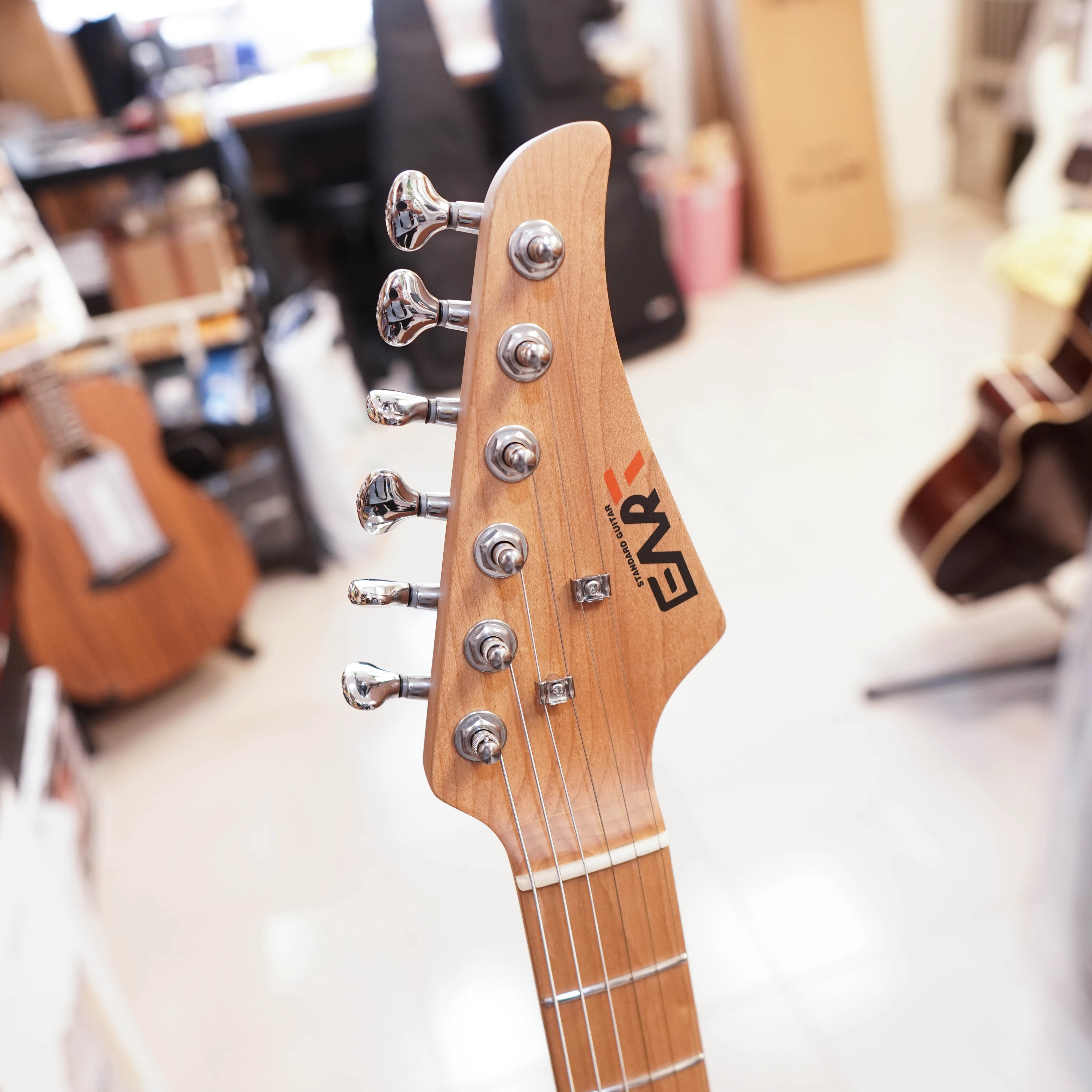 EART ST-1 電吉他 透明黑