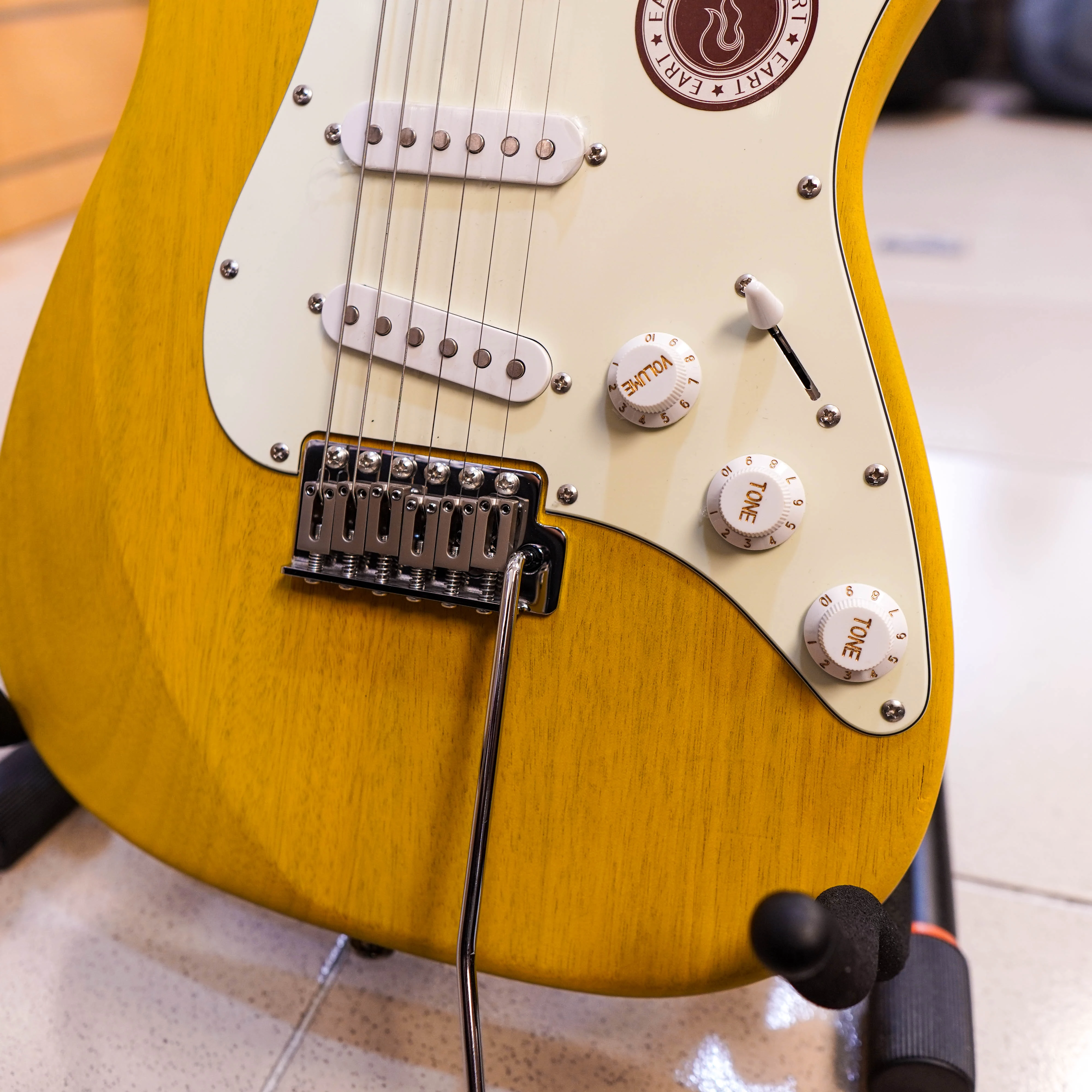 EART ST-1 電吉他 透明黃