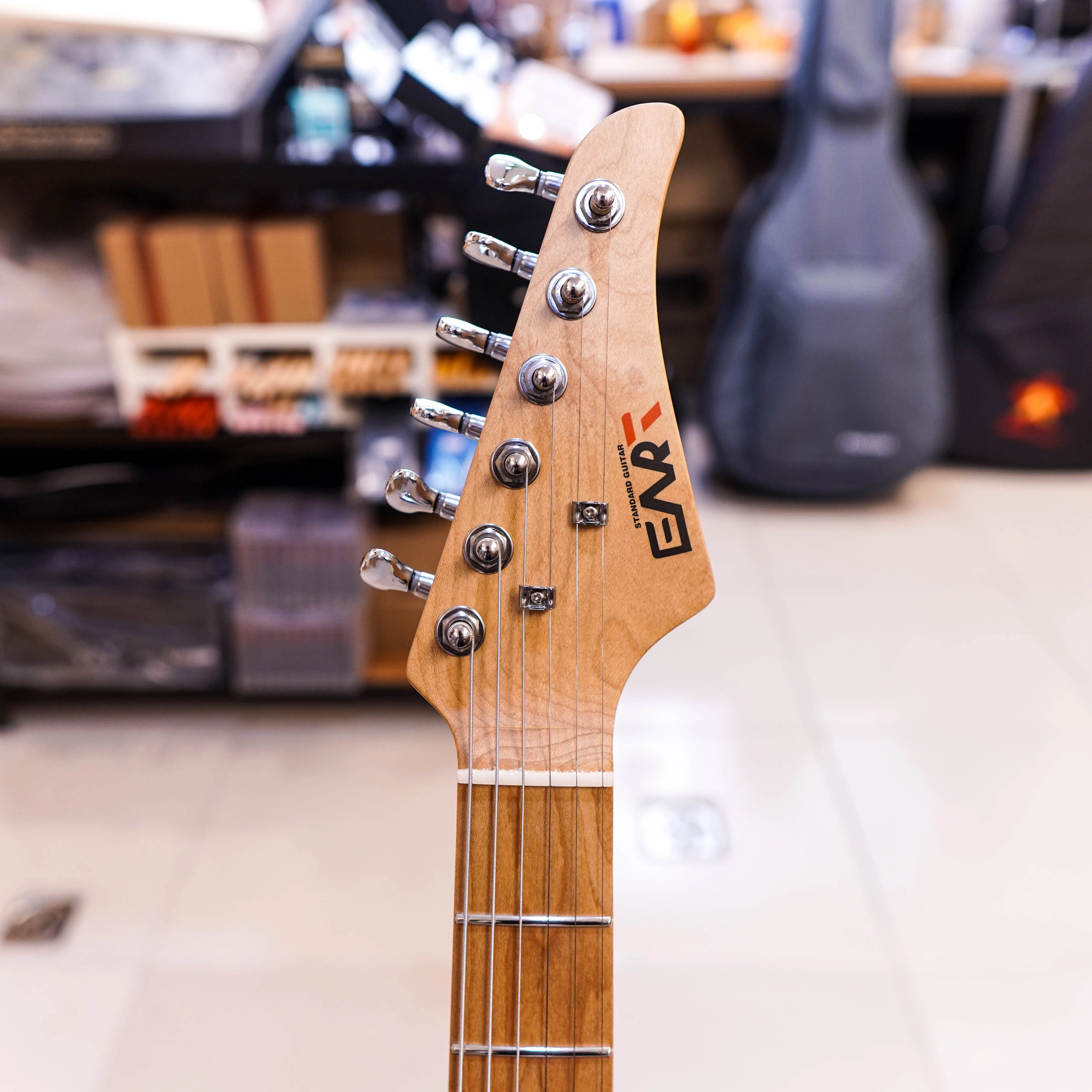 EART ST-1 電吉他 透明紅