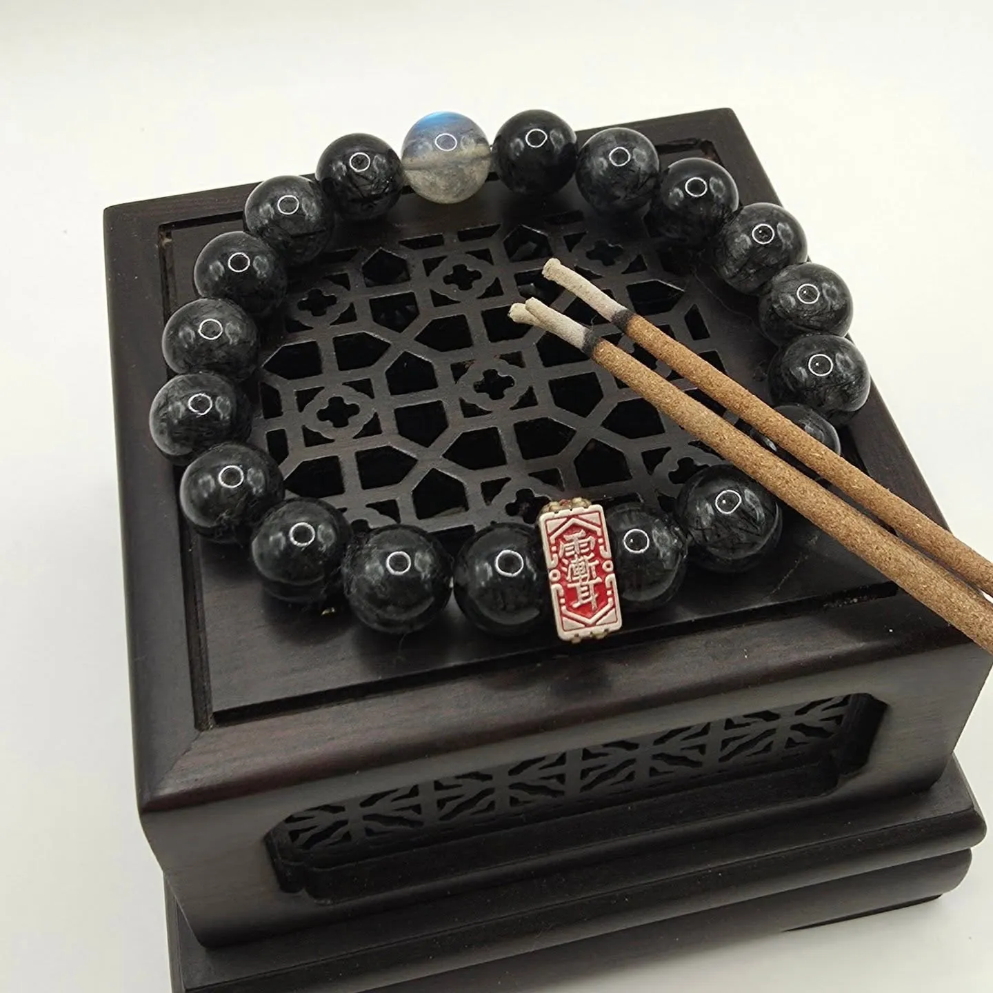 黑碧璽髮晶（主珠：高品質透體藍光拉長石）