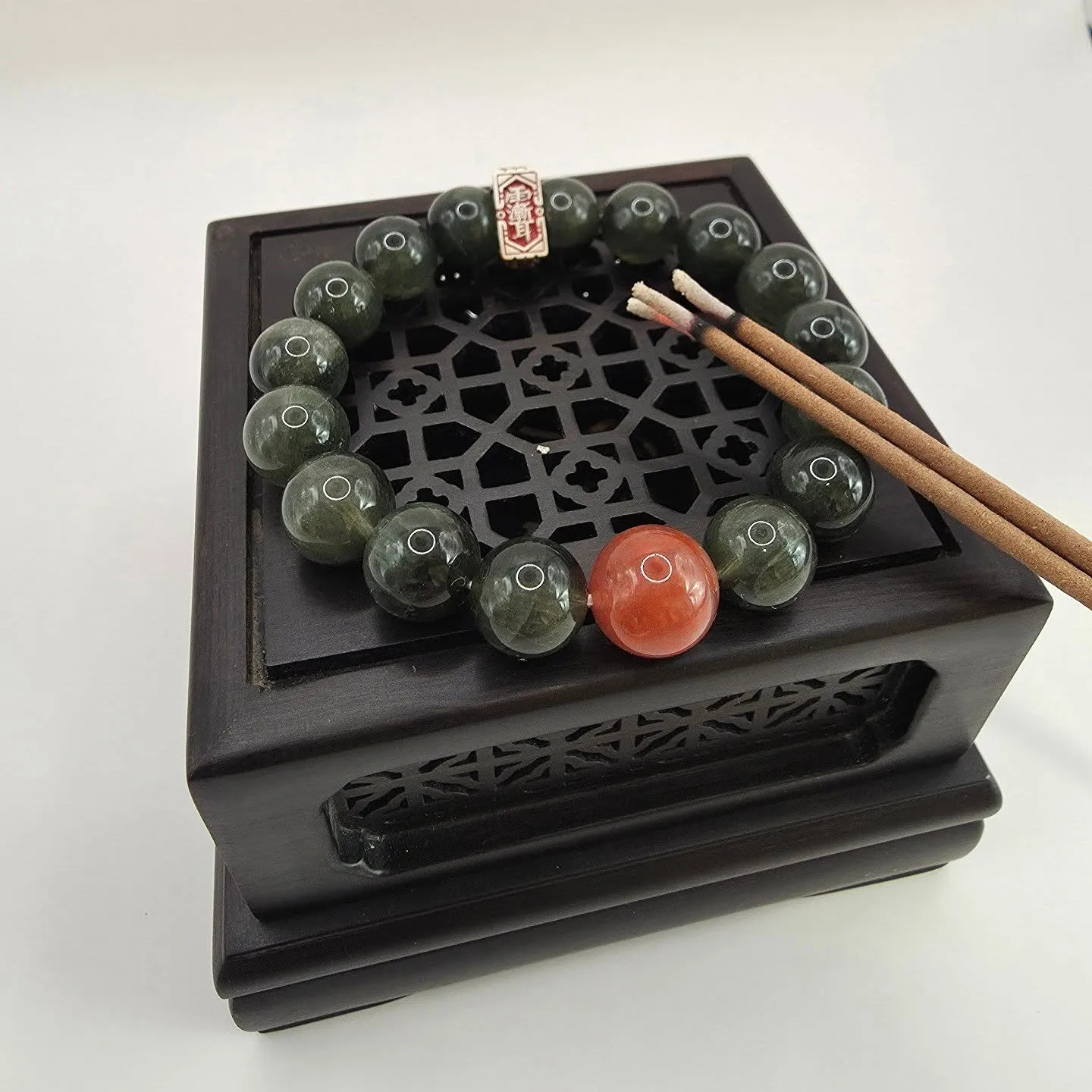 滿礦順絲綠髮晶（主珠：紅瑪瑙）