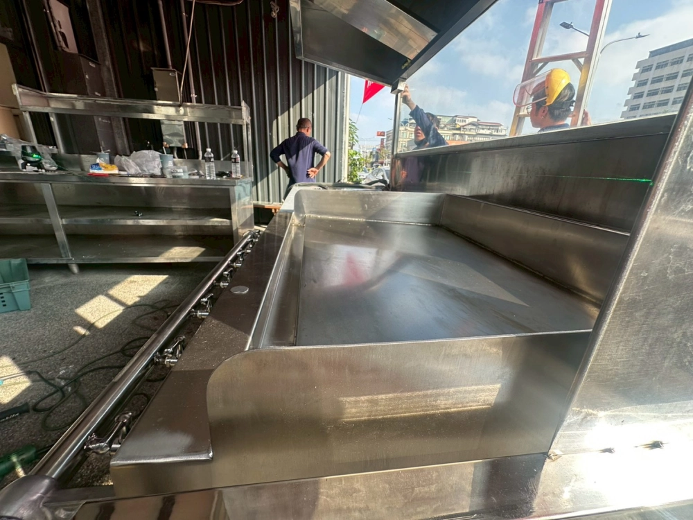 牛排煎板製作現場安裝