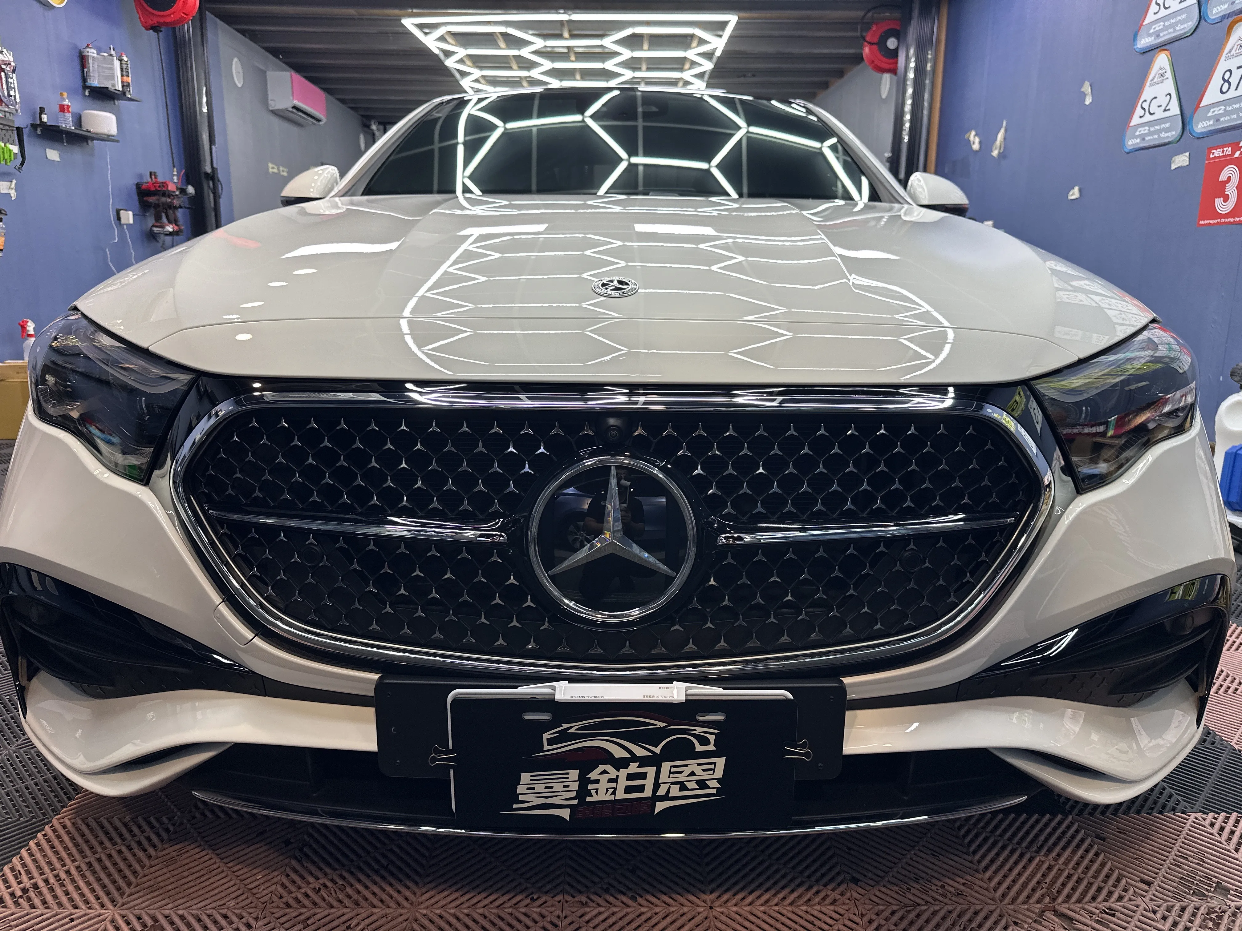 E300 - 透明犀牛皮