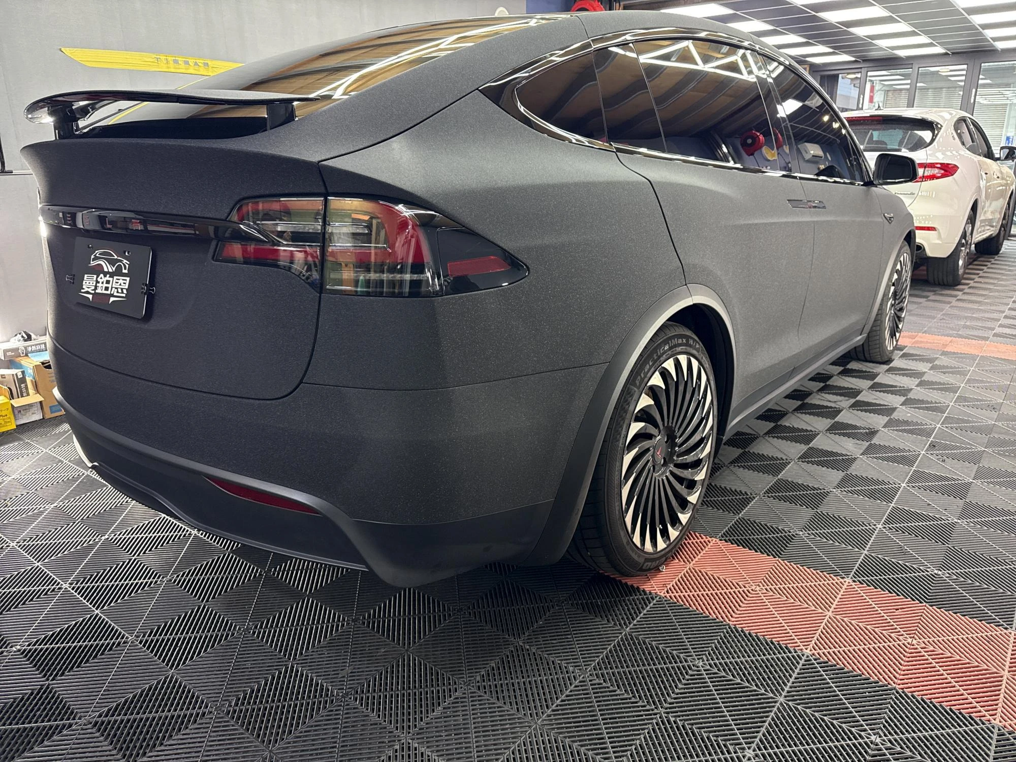 Tesla車款包膜