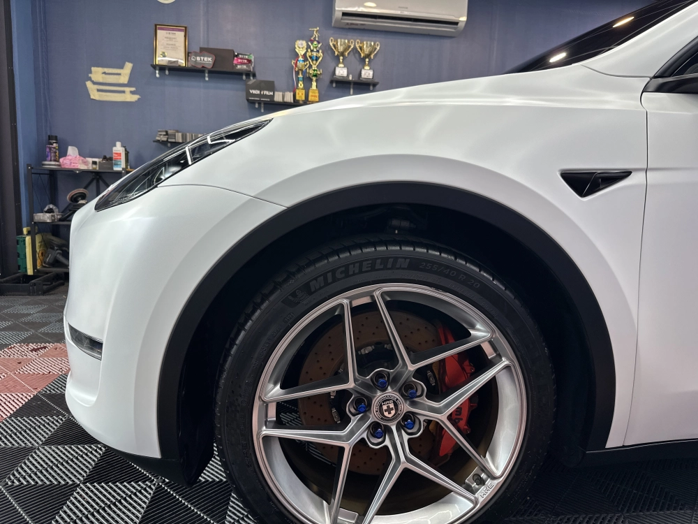 Model Y - 消光犀牛皮