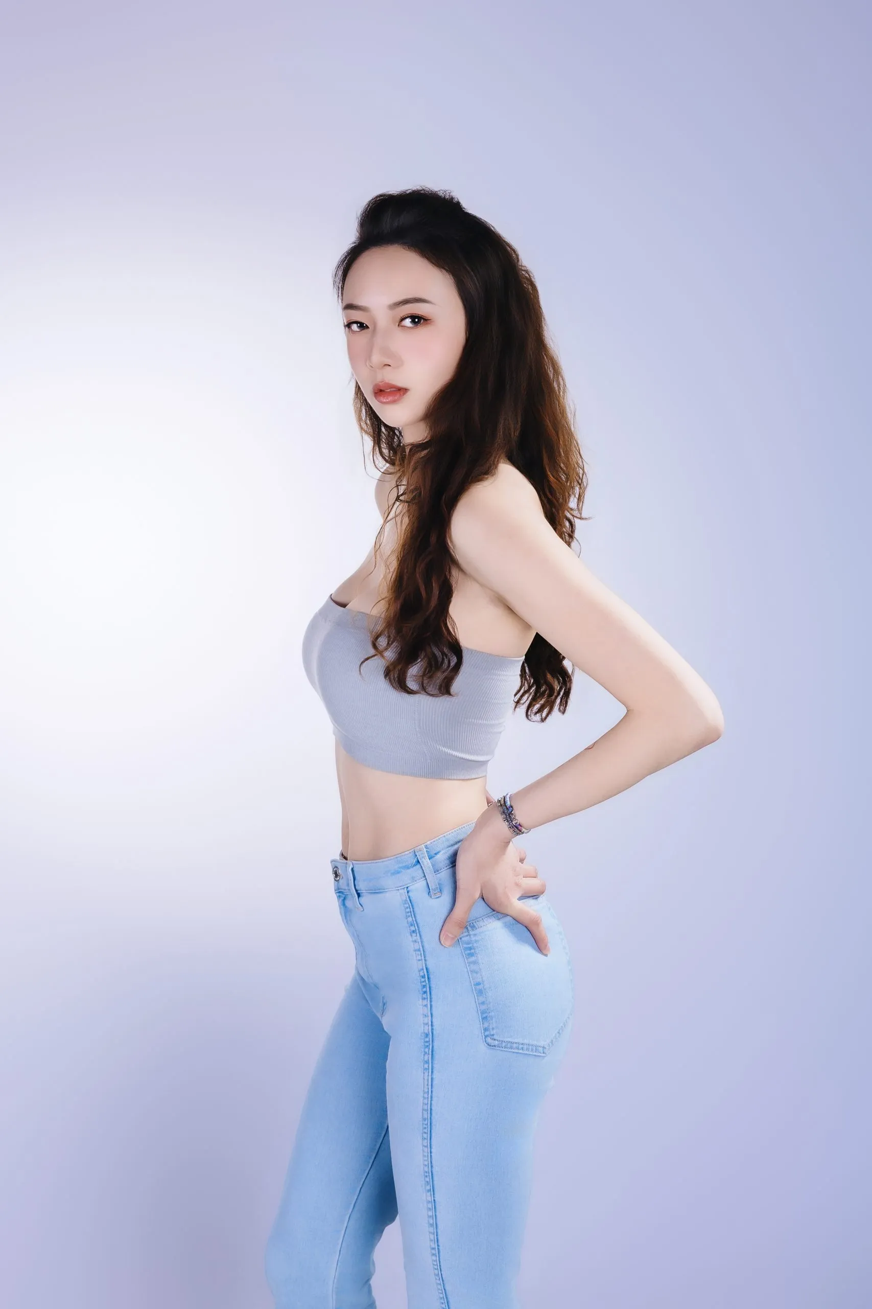Hazel 曾亭瑄