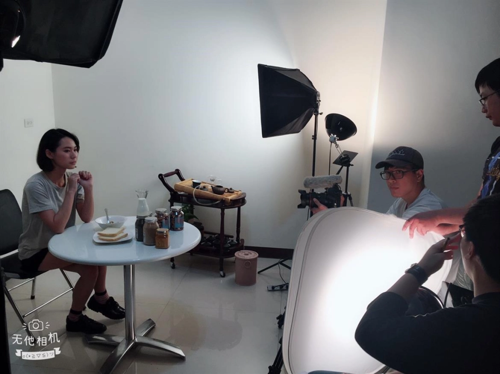 三寶包堅果廣告