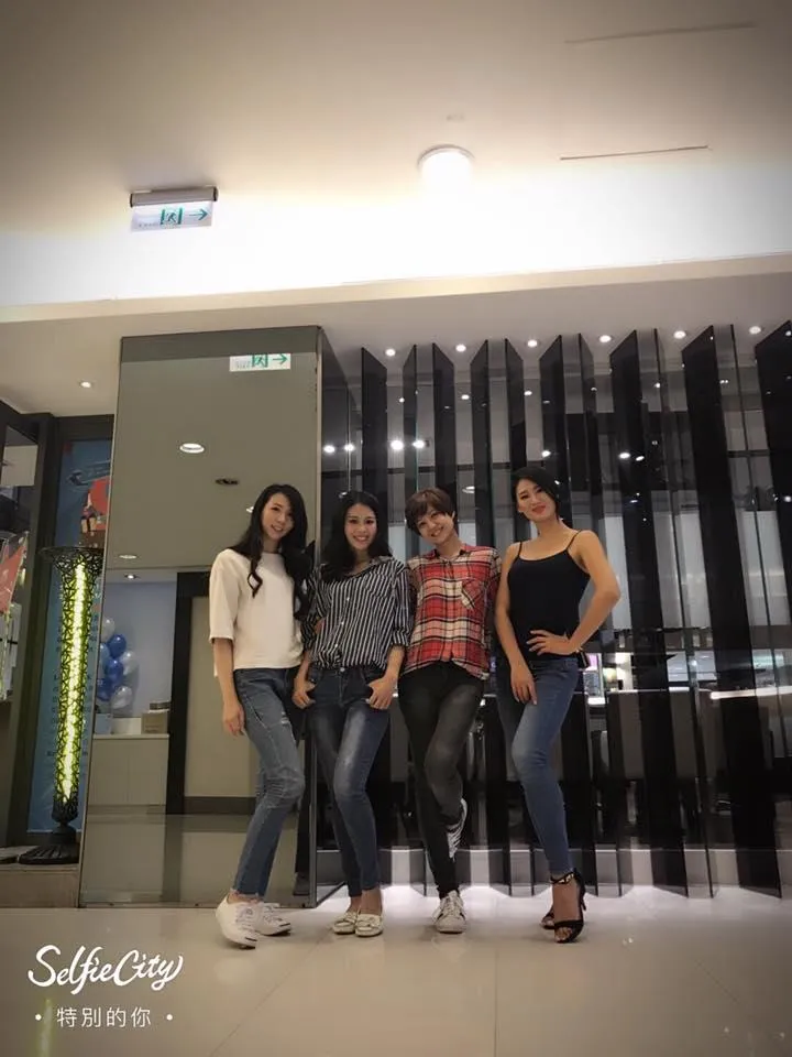 日曜天地聯合品牌走秀