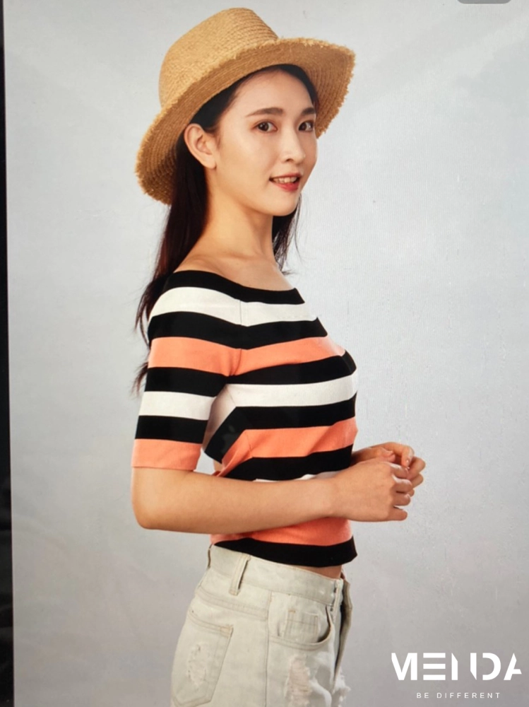 蘿芮帽子平面拍攝