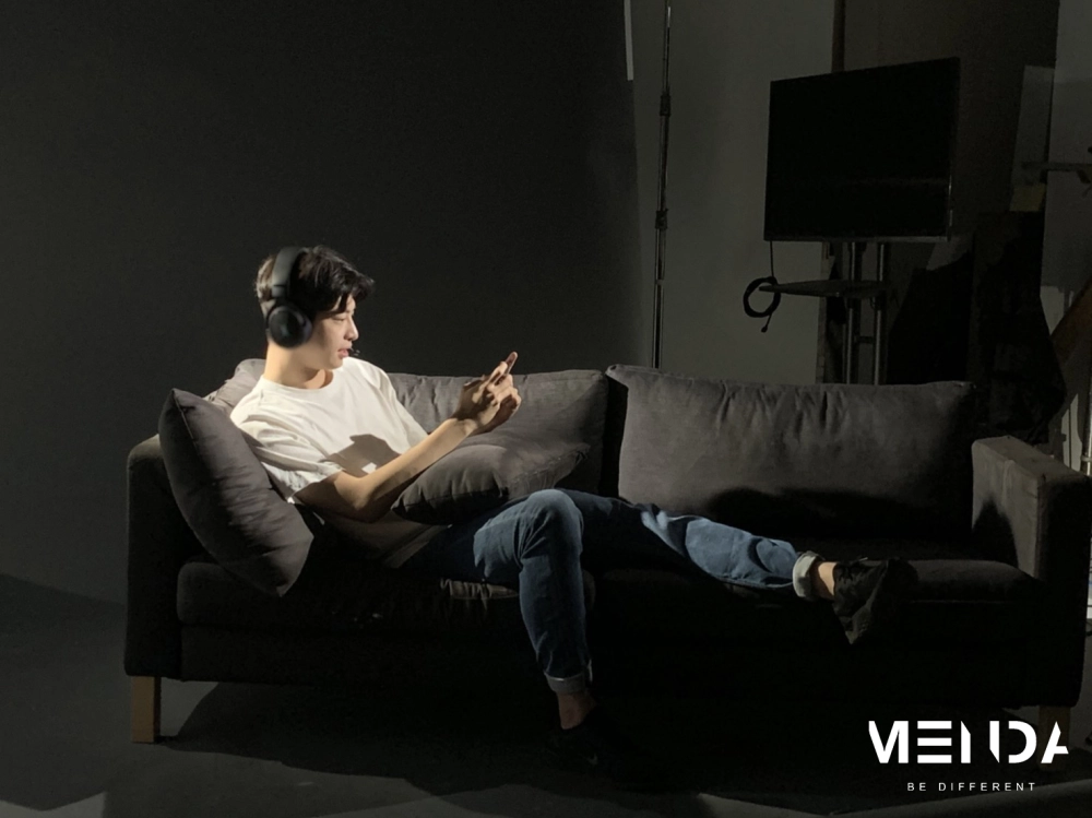 電競耳機平面拍攝