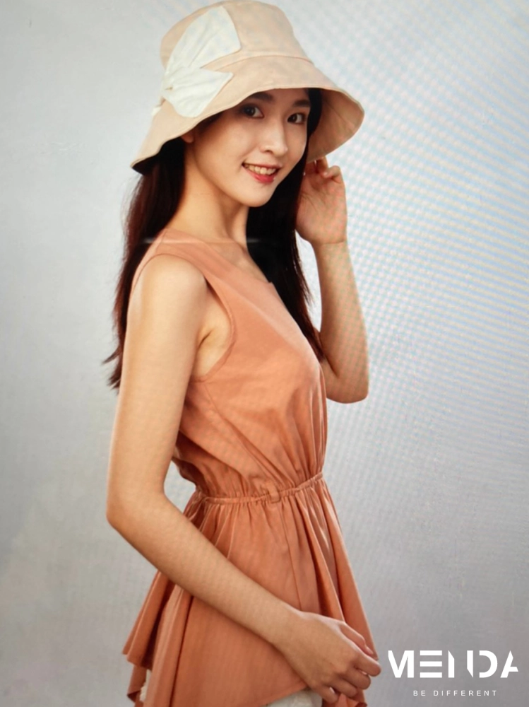 蘿芮帽子平面拍攝