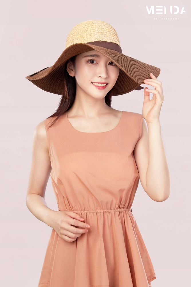 蘿芮帽子平面拍攝