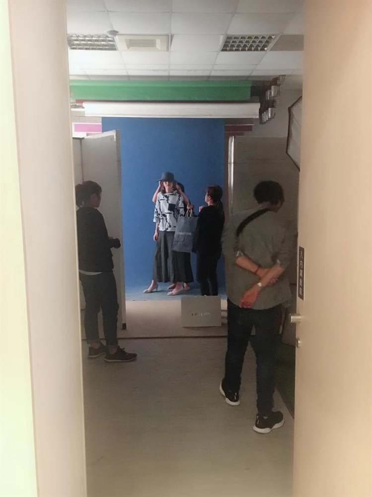 精品百貨購物節封面拍攝