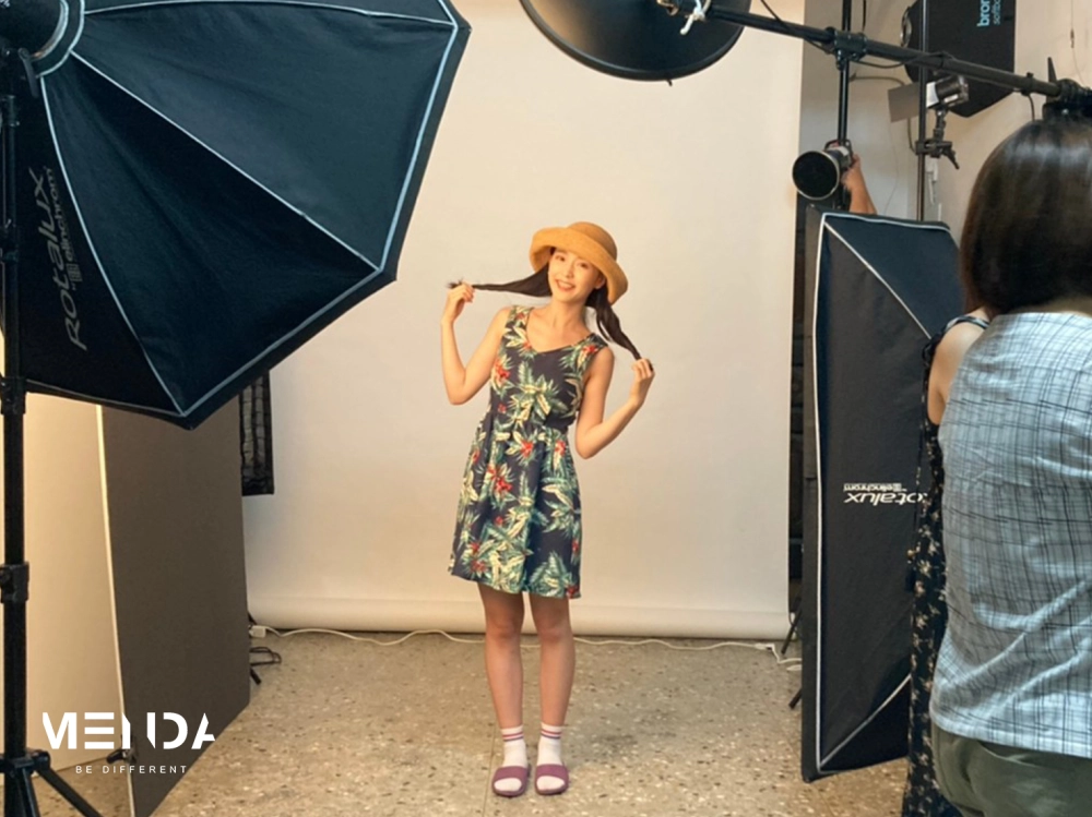 蘿芮帽子平面拍攝