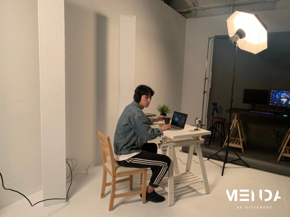 電競耳機平面拍攝