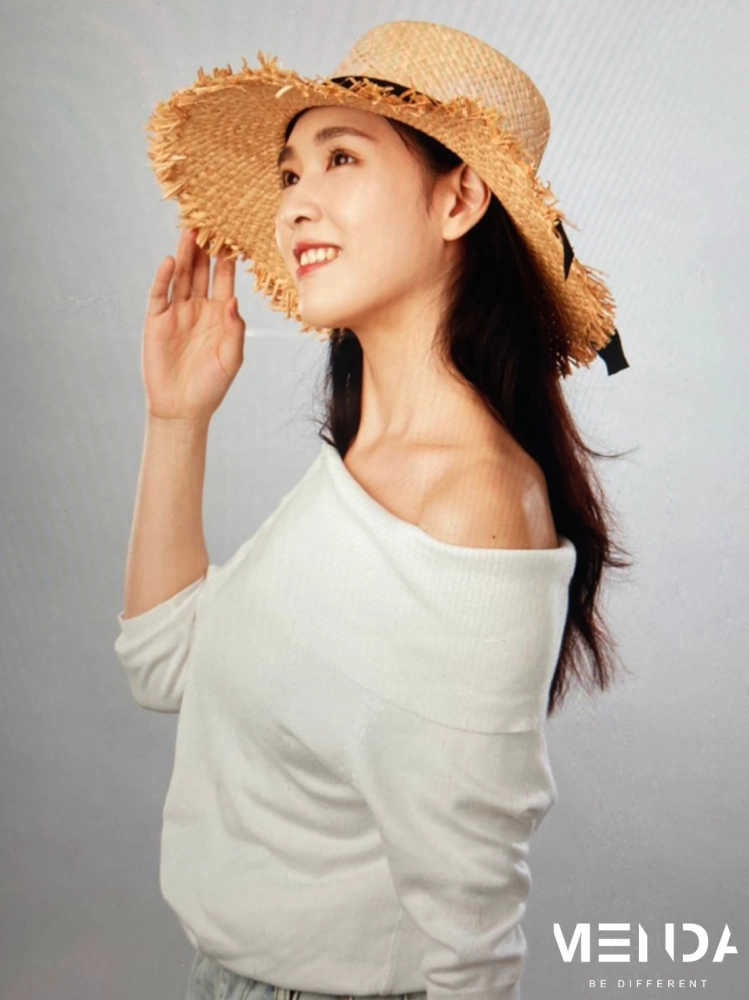 蘿芮帽子平面拍攝