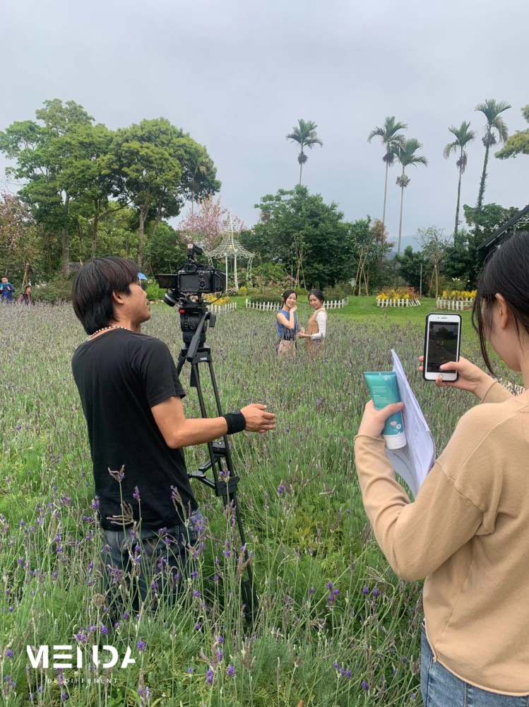 百納康健花萃霜CF拍攝