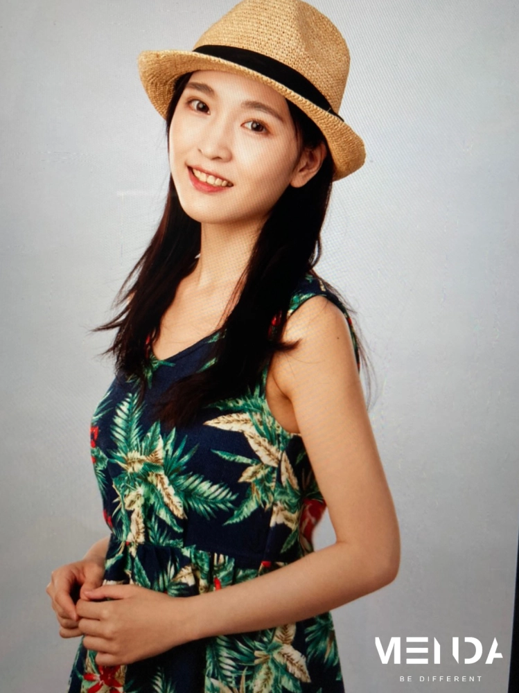 蘿芮帽子平面拍攝