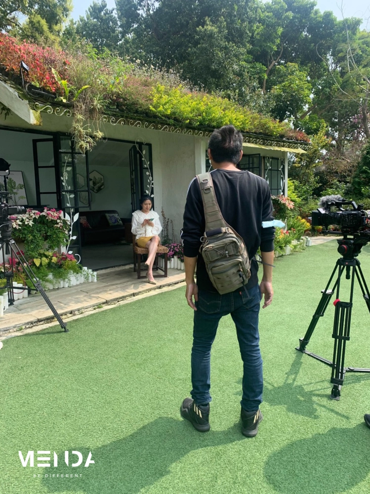 百納康健花萃霜CF拍攝