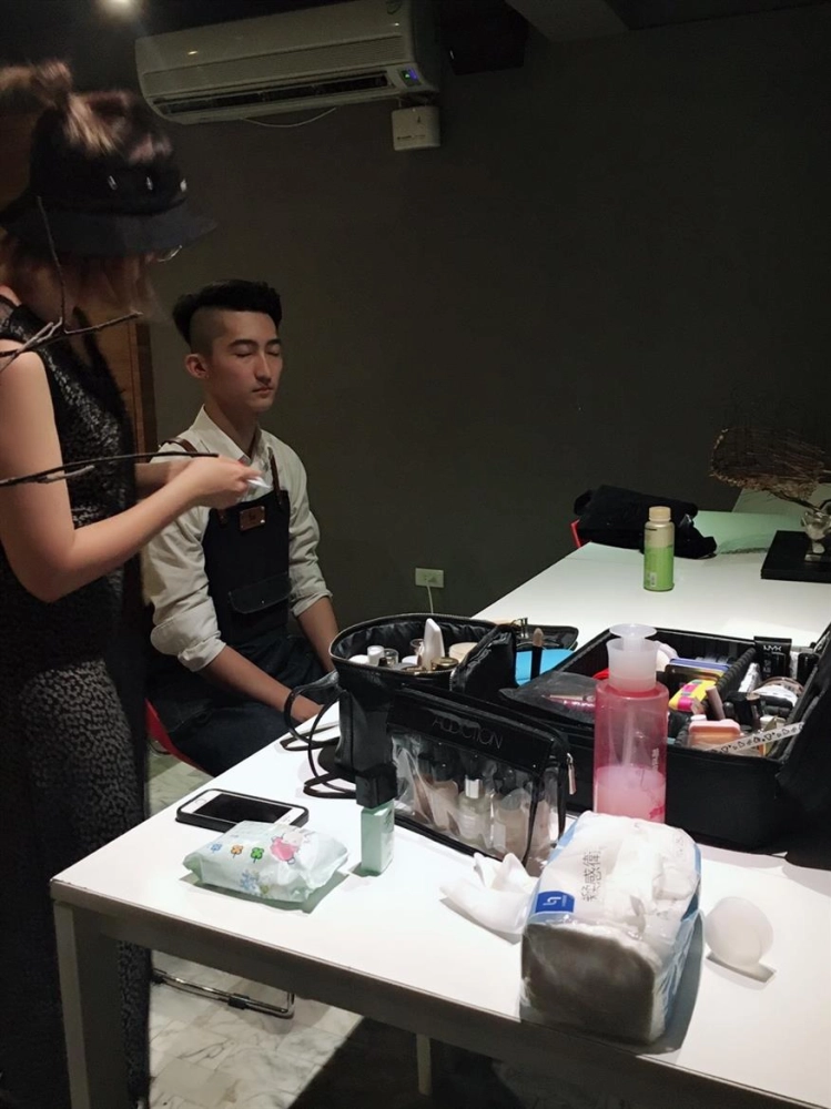 驚喜委託所 節目製作