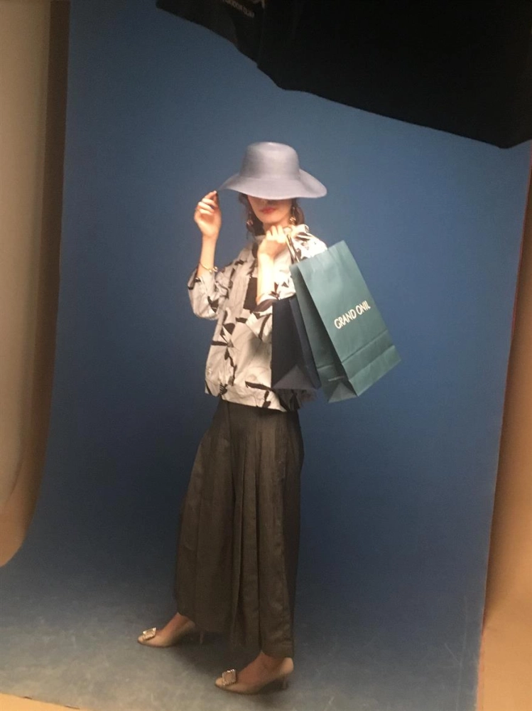 精品百貨購物節封面拍攝