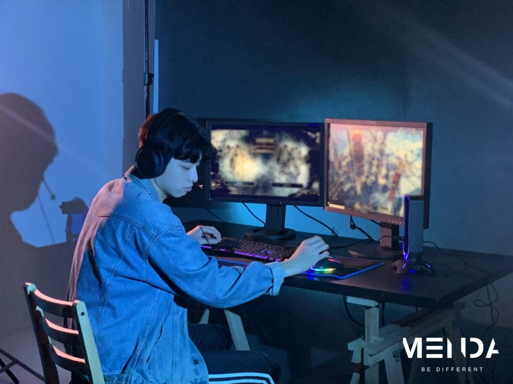 電競耳機平面拍攝