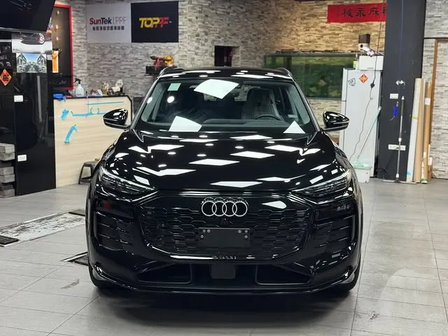 Audi Q6｜原廠黑 × STEK PURE 全車透明犀牛皮