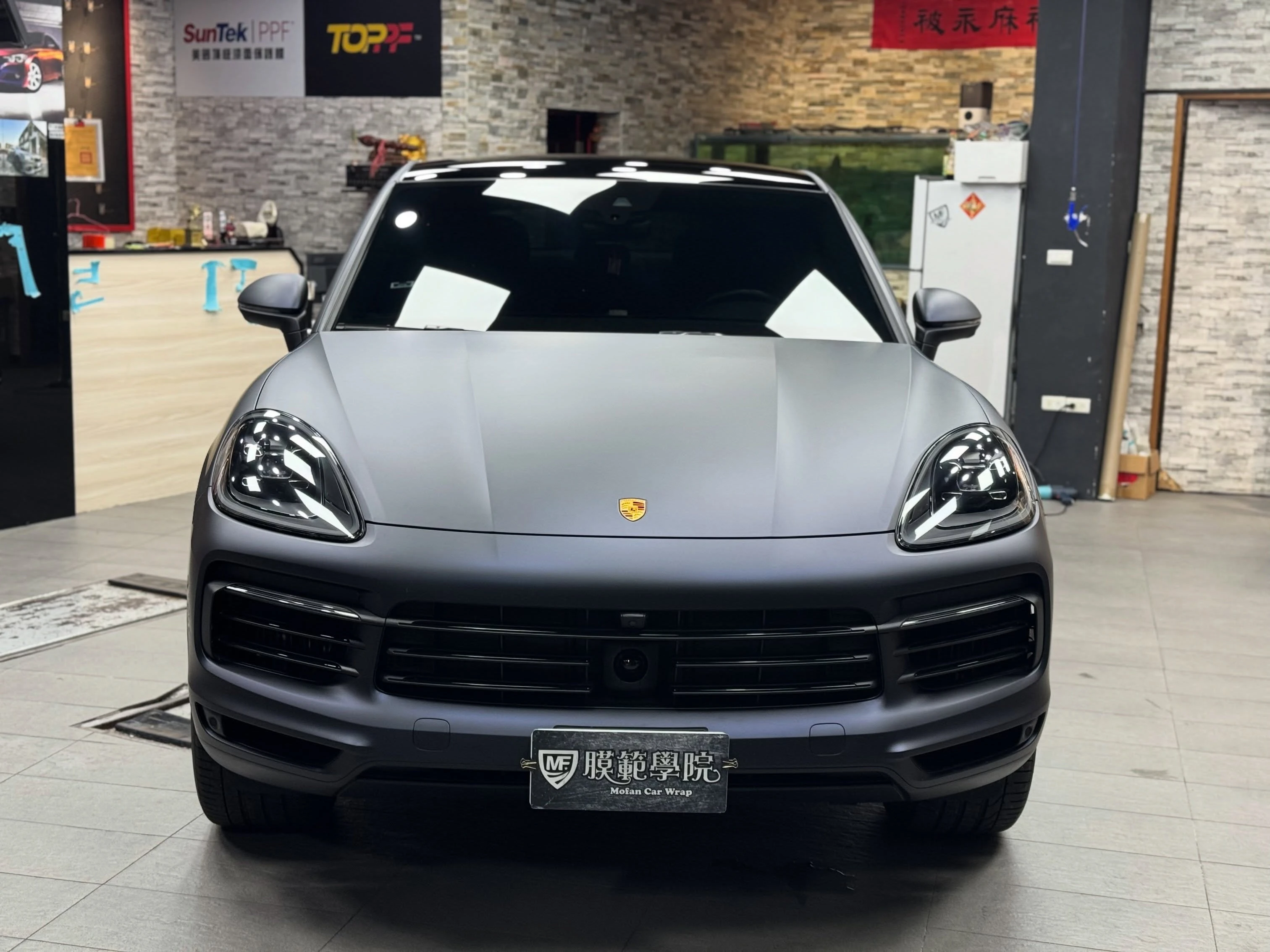 Porsche Cayenne ｜全車改色犀牛皮｜霧面黑幻藍