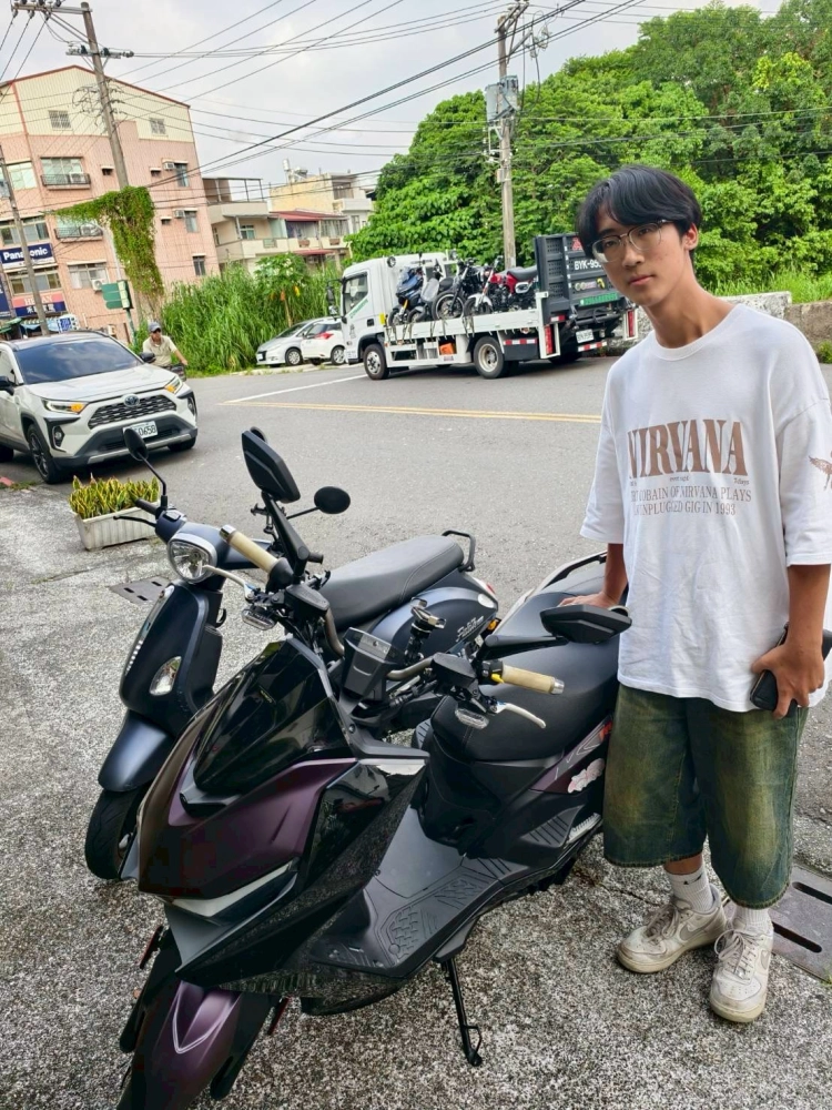 南北機車、重機託運