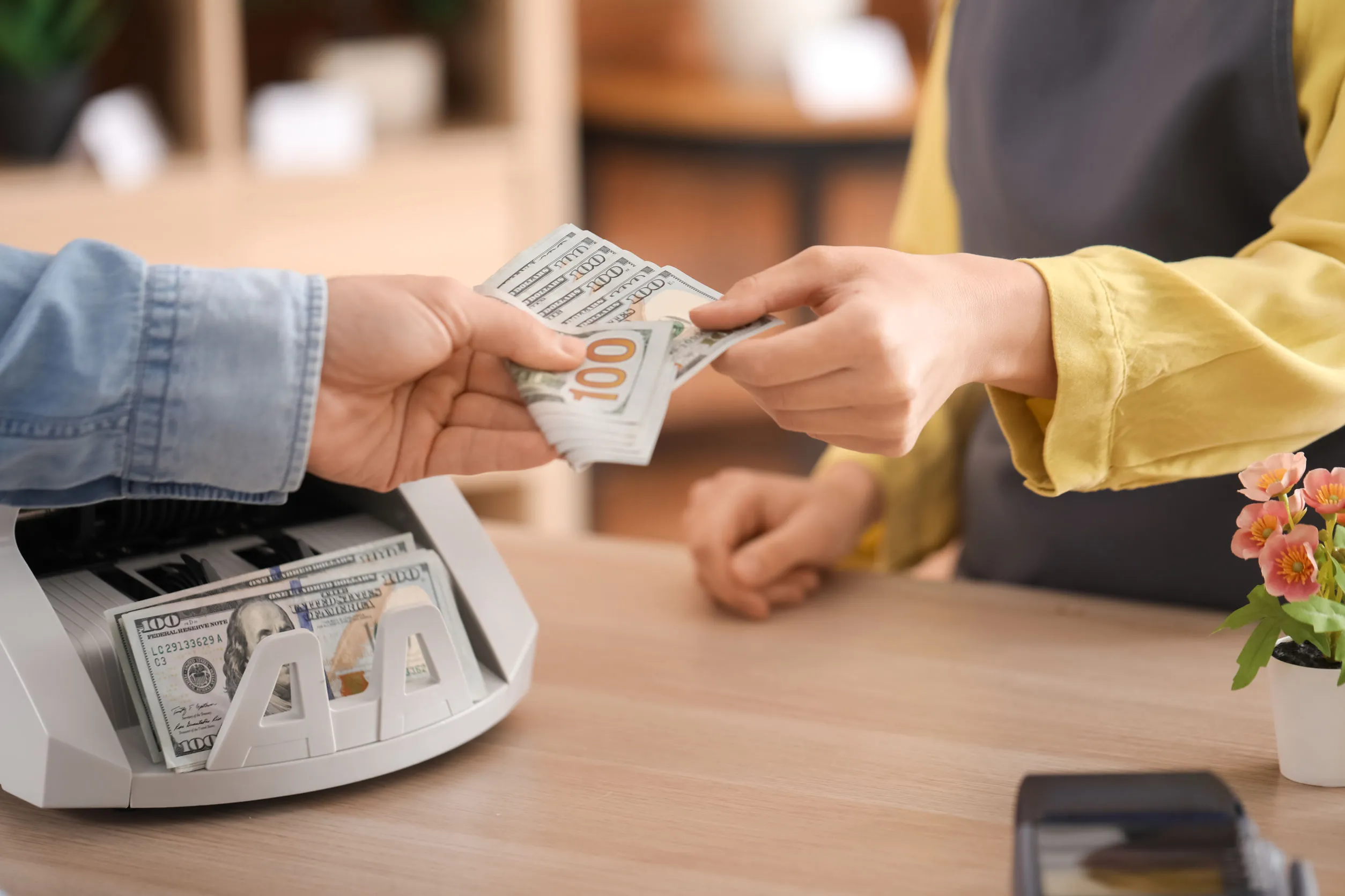 刷卡換現金會影響信用評分嗎？銀行評估方式一次看懂