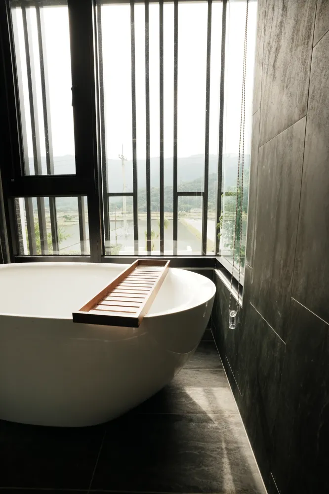 2-3 四人房（浴缸）