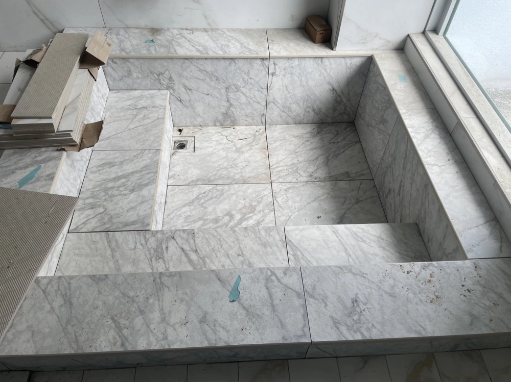 私宅｜卡拉拉白 吉奧尼灰