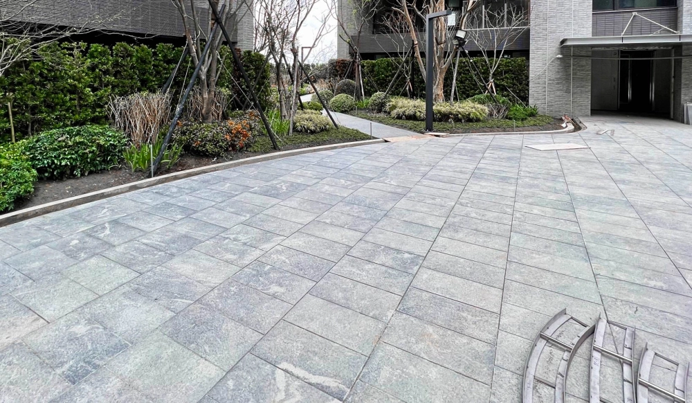 桃大然｜吉奧尼灰